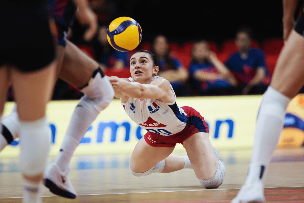 Juliette Gelin avait déjà terminé meilleure défenseuse de la VNL en 2025. (volleyballworld)