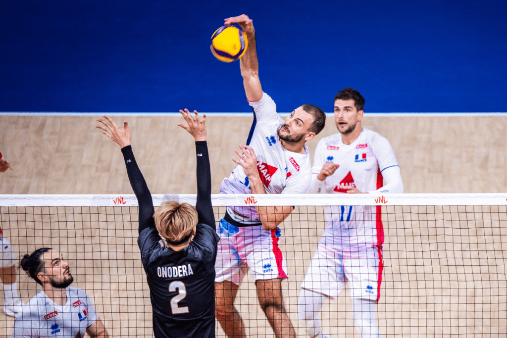 Lors de sa deuxième semaine de VNL, l’équipe de France a décroché trois victoires en quatre rencontres. (Volleyballworld)