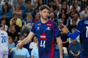 Thomas Pujol avec le maillot de la France