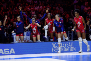 Les Bleues célébrant une victoire lors de la dernière VNL