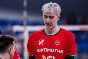 Lyzik disputera au moins neuf saisons avec l’équipe première au cours de sa carrière. (Lokomotiv Novosibirsk)