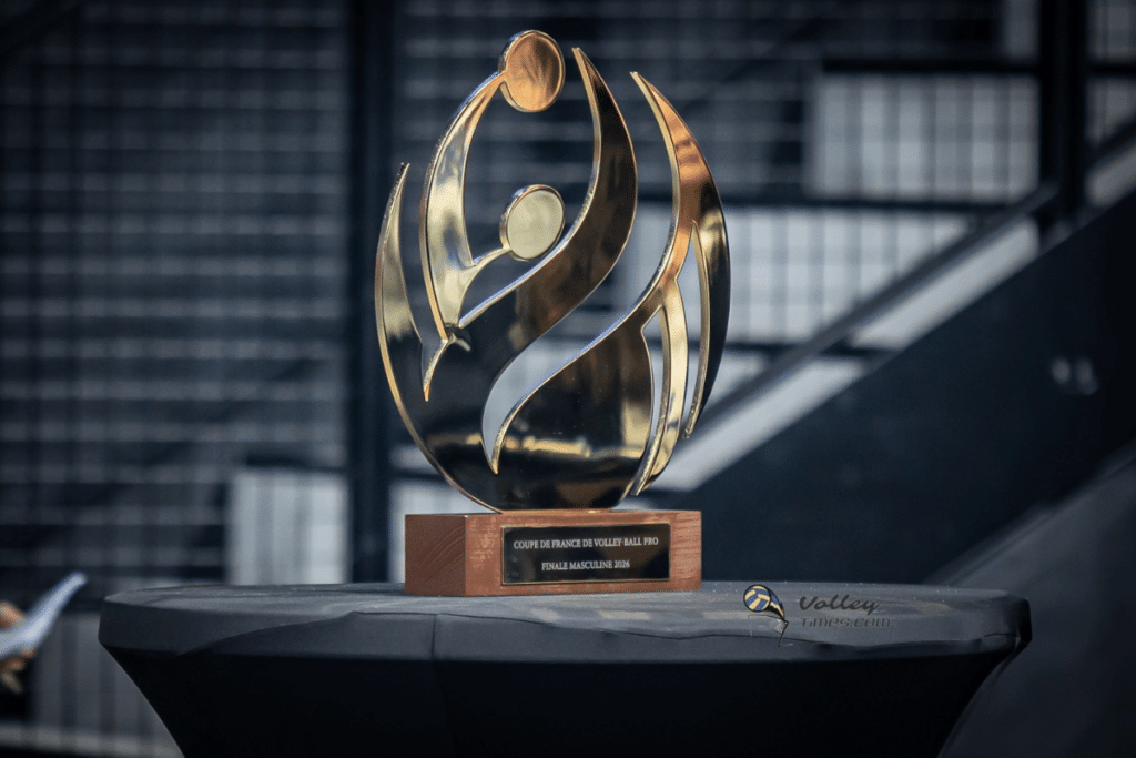Le trophée de la Coupe de France 2026 (Volleytimes)
