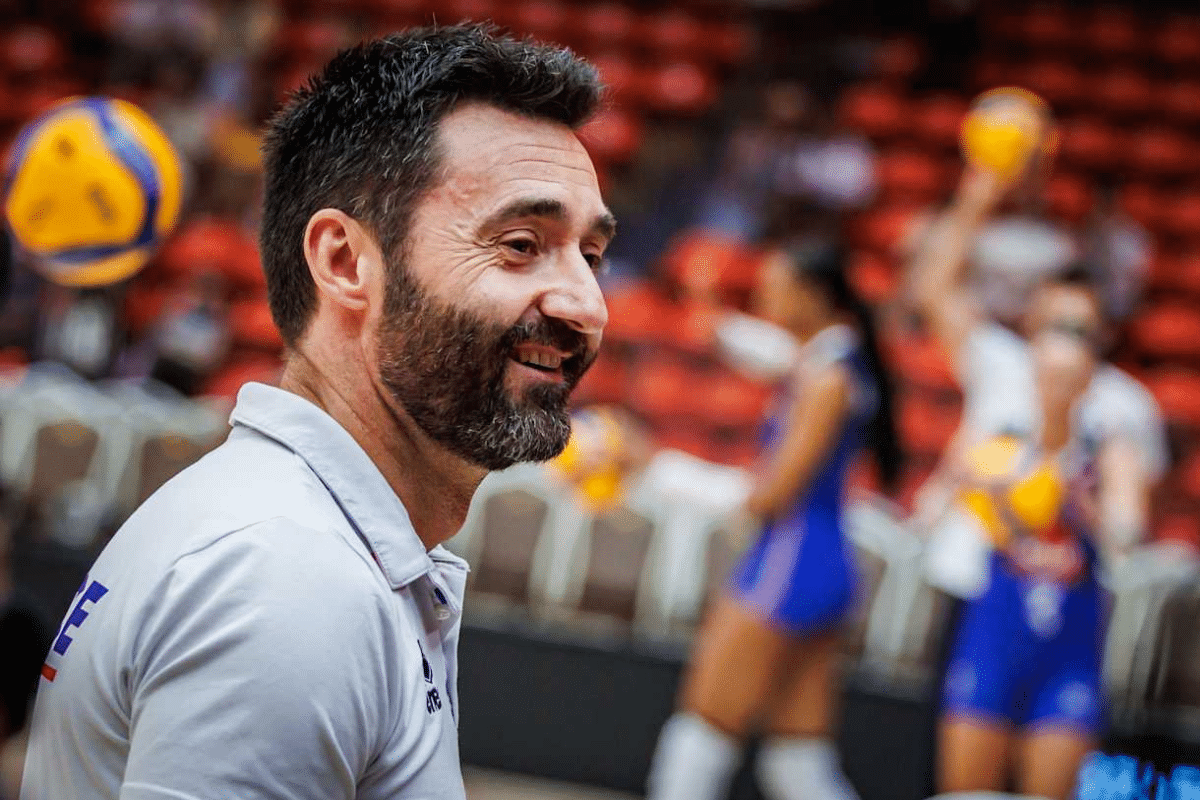 Le sélectionneur espagnol n'est plus l'entraîneur de l'équipe de France féminine. (Volleyballworld)
